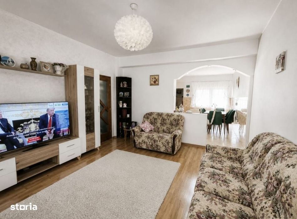 Apartament 4 camere, 115 mp + 2 balcoane, parter, Radauti