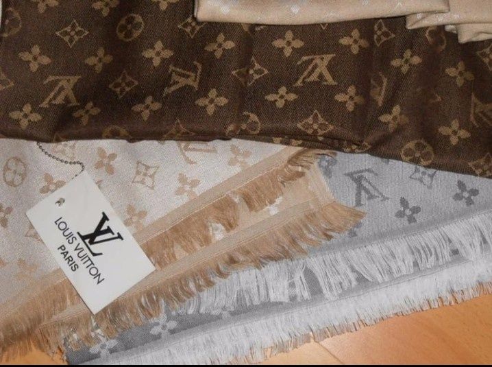 Esarfe/saluri 2 fete Louis Vuitton/unisex/diverse nuanțe/material tip