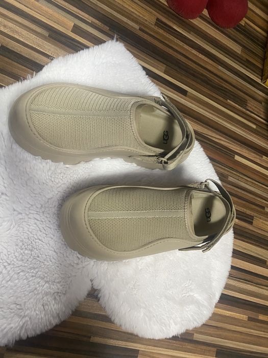 Saboti / papuci / sandale UGG barbati