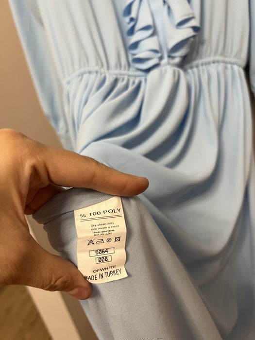 Продам нарядное голубое платье