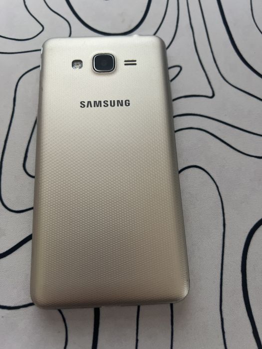 Продам Samsung Galaxy J2 Prime в золотистом цвете