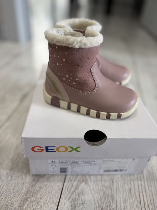 Сапоги Geox на девочку.