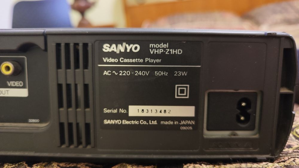 Видеомагнитофон 2 шт