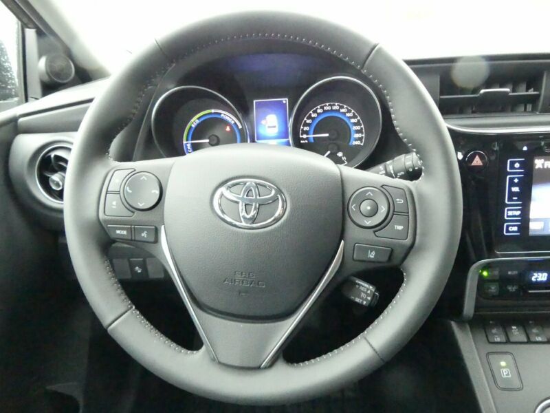 НА ЧАСТИ! Toyota Auris Hybrid Touring комби 1.8 VVTi 99 кс. АВТОМАТИК