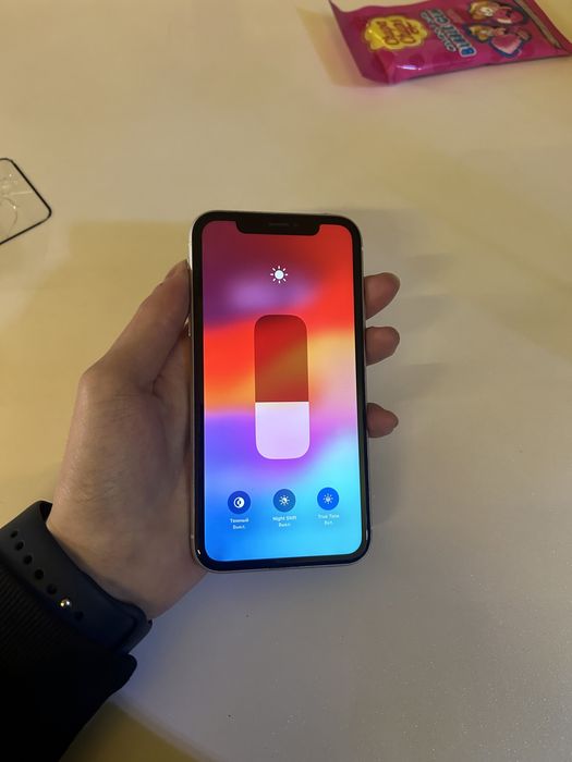 Продам Айфон XR 128gb 78%