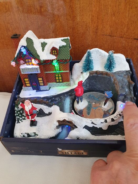 Коколедна диодрама- свети и свири и 2 елхи