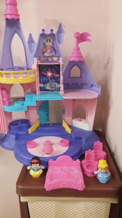 Оригинален Дисни замък