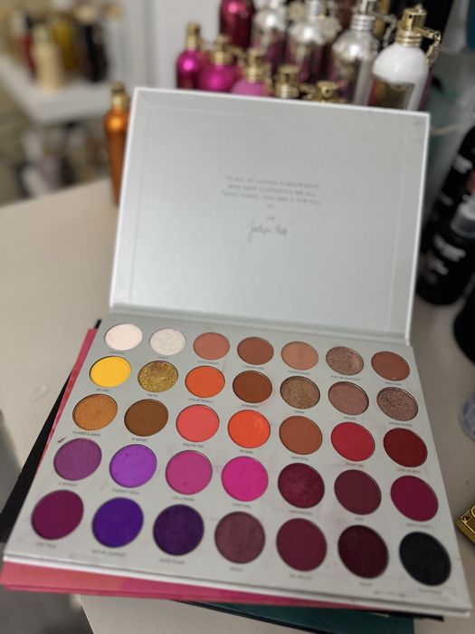 Paleta de farduri Morphe Jaclyn Hill