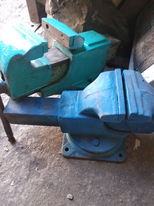 Тиски советские разные