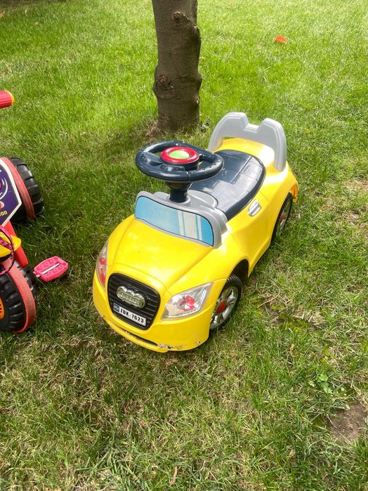 Детски играчки.          .