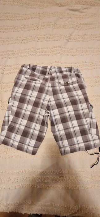 Pantaloni scurti Next in carouri
