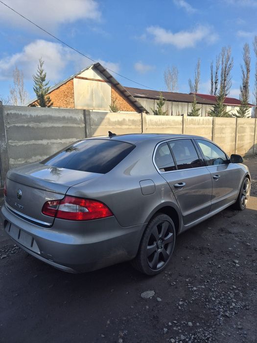 Dezmembram Skoda superb  an2009 2.0 CBBB