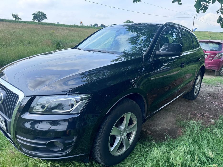 Audi Q5 2.0 TDI – 2011 – 203.000 km 143 cp pret in eur