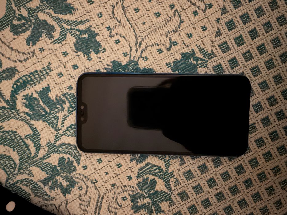 телефон HUAWEI P20 lite