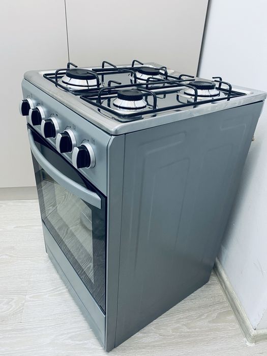 Продам газовую плиту новую