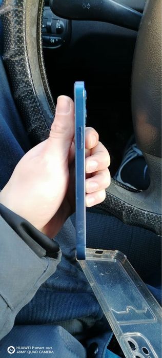 Продам iphone 12/64gb