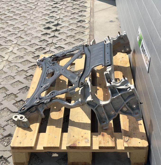 Преден мост AUDI Q7 SQ7 4M 4M0399315Q 4M1399345C