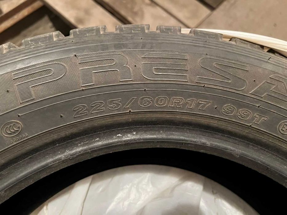 Продам резину Maxxis