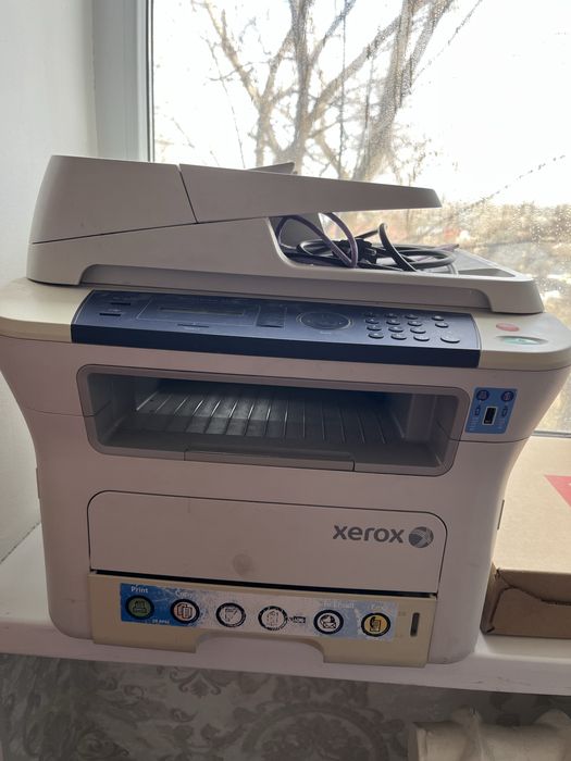 Принтер Xerox черно-белый