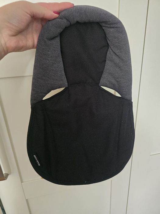 Намалена цена! Столче и база за кола Maxi Cosi Cabriofix