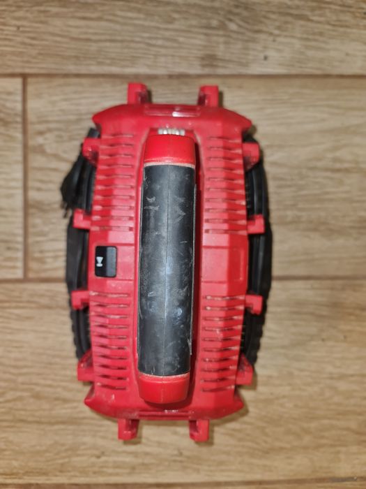 Statie incarcare Milwaukee,  6 acumulatori