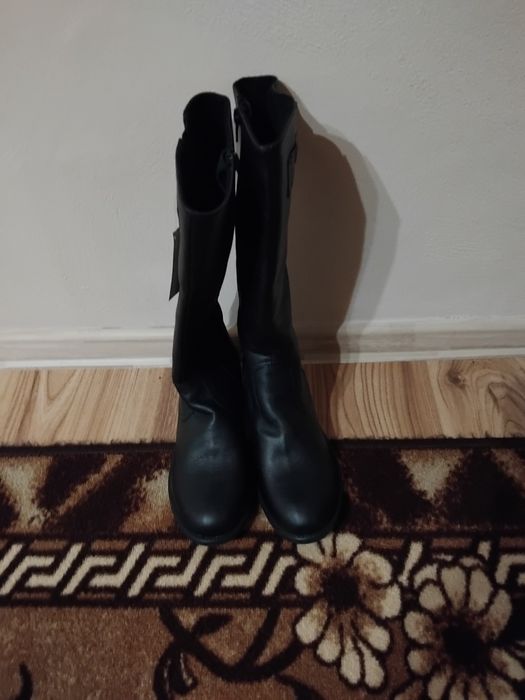 Дамски боти от естествена кожа