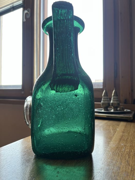 Стъклена кана ваза с бронзов медал духано занаятчийско стъкло Мурано