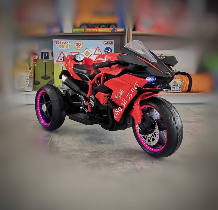 НОВО!Акумулаторен мотор с 3 гуми Ninja RED с 12V батерия,LED светлини