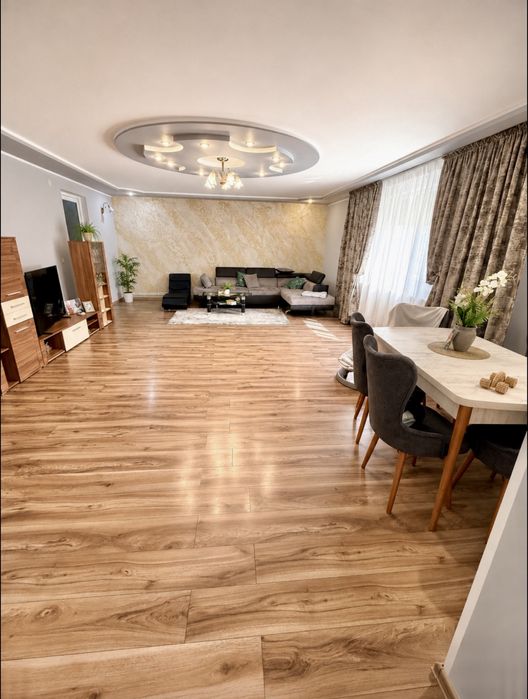 Vand casa comuna Smardan/ detalii la tel 0741361997 Pers fizica