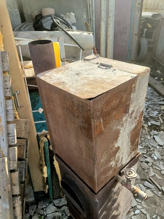 Продам котел для бани и чан для воды
