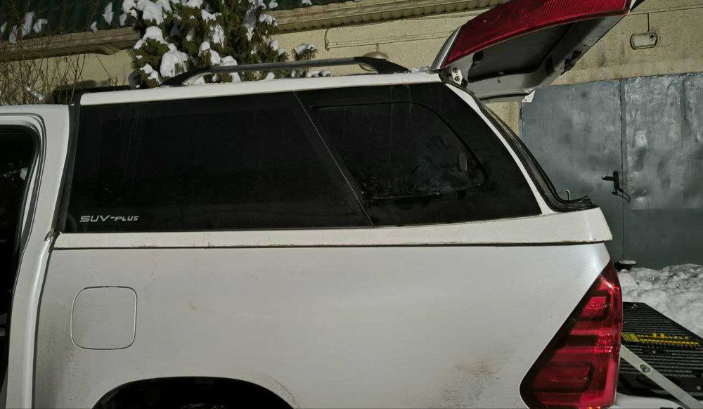 Кунг SAMMITR V4 на Toyota Hilux с 2011 по 2020 год багажник