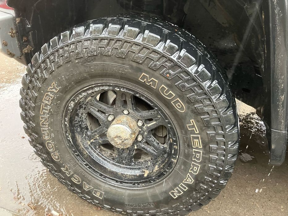 LT285/75R/16 гуми М/Т  MUDтерен BACK COUNTRY