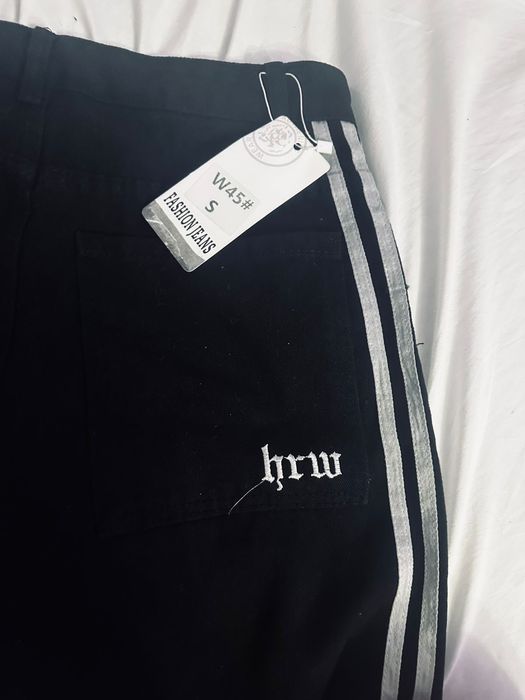 Джинсы с лампасами