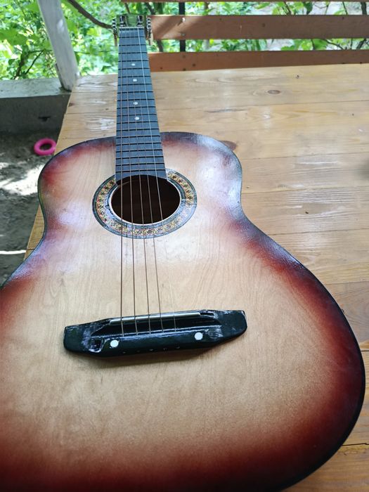 Gitara sotiladi xolati alo