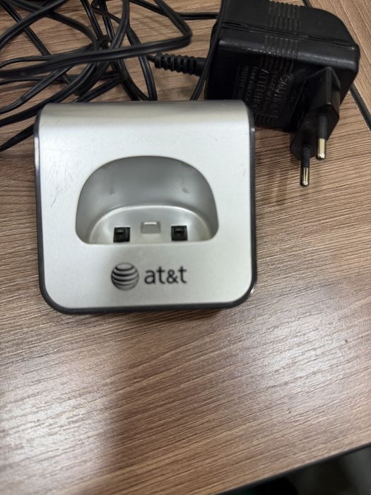 Ofis. Uy telefoni yangiday