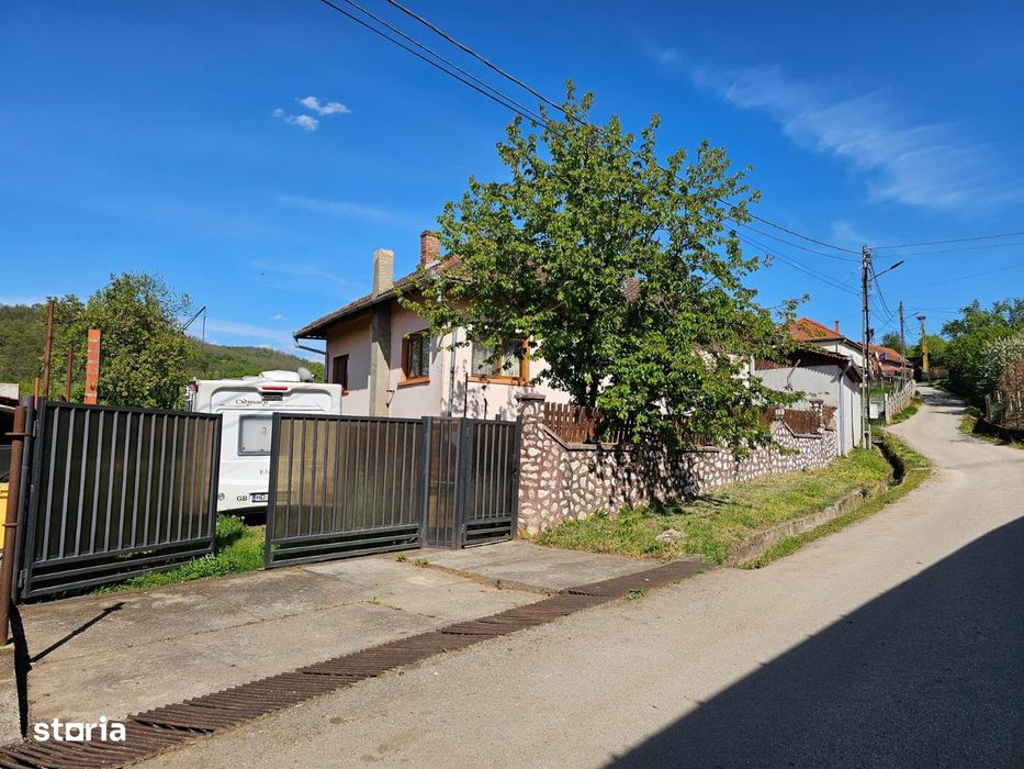 Casa Lunca  comuna Baita