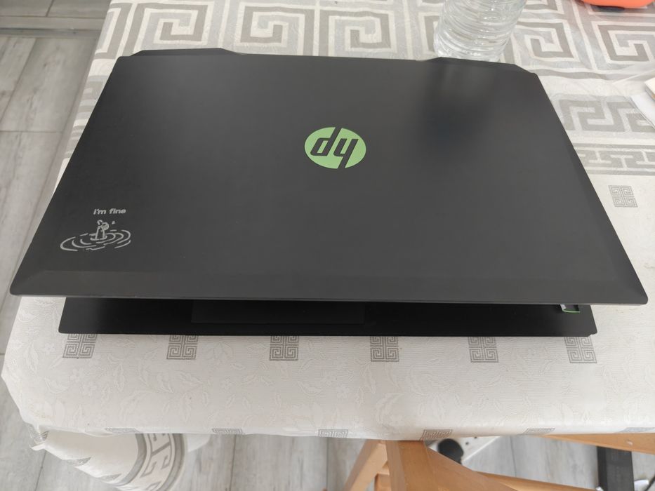 HP PAVILION GAMING LAPTOP GTX1650 i5 procesor 32 GB ram 240gb ssd