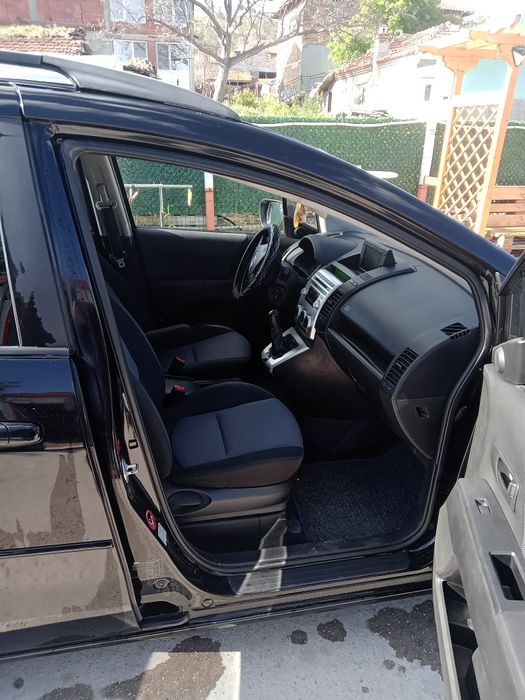 Продавам Мазда 5 на части