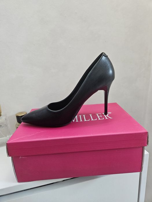 Продам новые туфли 37 размер