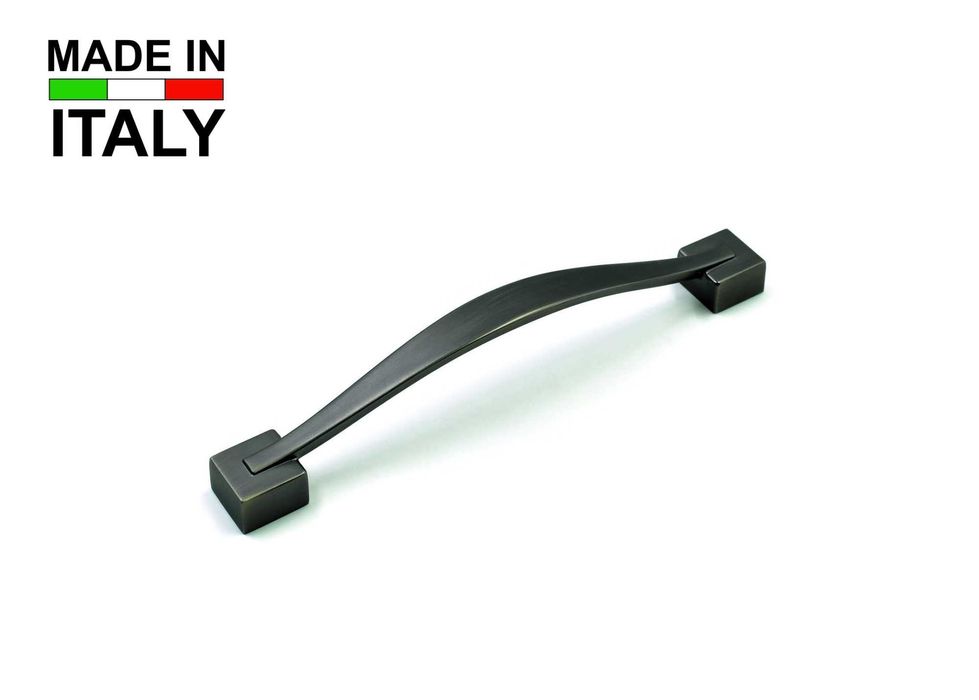 Мебелни дръжки нови внос Италия