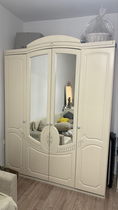 Шкаф, тумбы, комод