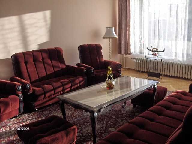 Аристократична холна масичка с мраморен плот, УНИКАТ