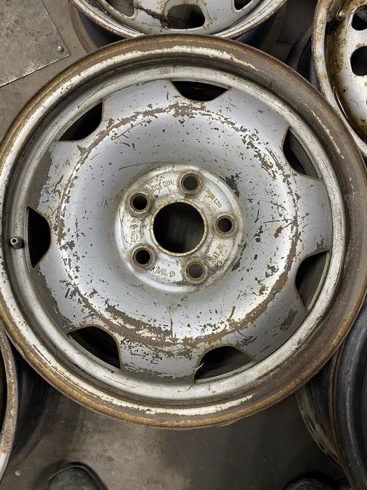 На 17 5/120 БМВ. Т5