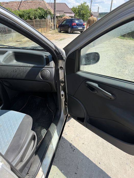 Fiat Punto 1.2 Benzină – 2006 | Consum redus | Ideală pentru navetă
