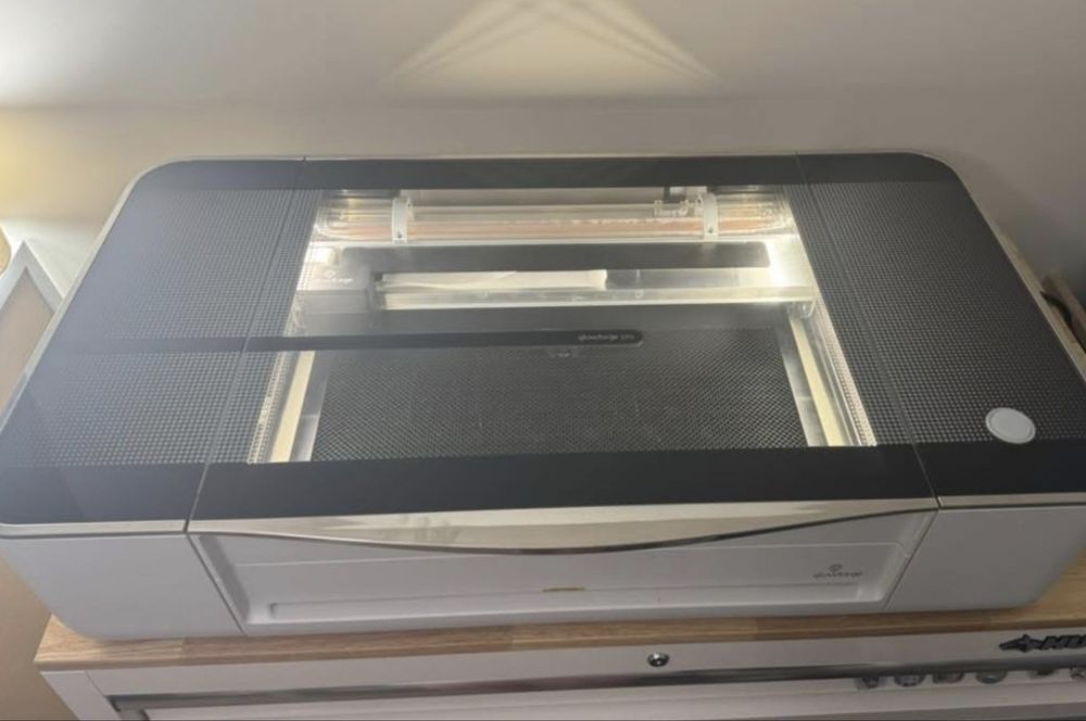 Glowforge pro laser cutting machine/ co2 лазер за гравиране и рязане