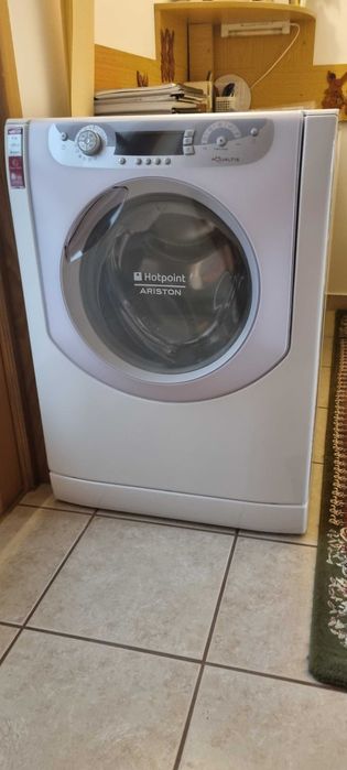 Vând mașină de spălat Hotpoint ARISTON, în condiții bune.