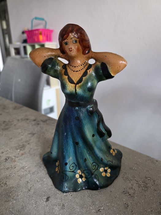 Statuetă retro din teracotă