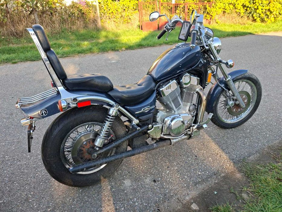 Suzuki Intruder 1400 VS