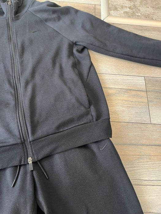 Чисто нов екип NIKE