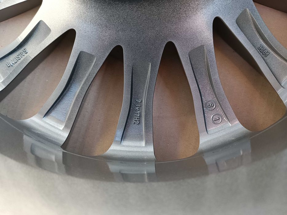 Оригинални джанти 17 цола 5 98 за Fiat 500L